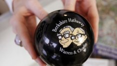 Кой ще наследи Уорън Бъфет 