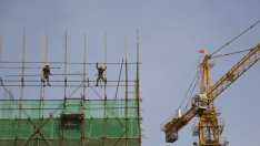 Китайската индустрия се забавя през април