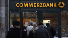 След Deutsche Bank и Commerzbank се оттегля от бизнеса си в Русия