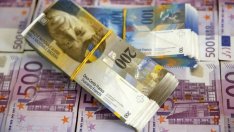 Швейцарският франк почти докосна прословутата си граница от 1,20 спрямо еврото