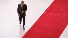 Проблемите в правителството застрашават индустриалната сила на Германия