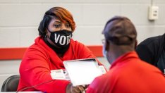 Демократите са само на едно място от контрола над Сената*