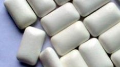 Бил Гейтс дава $100 хил. за дъвки и шоколади 