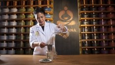 Starbucks се изправя пред трудности със затварянето на локациите Teavana в САЩ