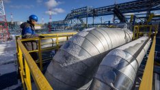 Добивът на "Газпром" се свива с почти 20% за десетмесечието