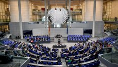 Бундестагът отмени временно заложения в конституцията таван на дълга 