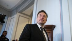 Сам Алтман се връща в административния съвет на OpenAI