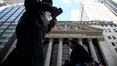 Dow расте и след най-силната си седмица от началото на годината*