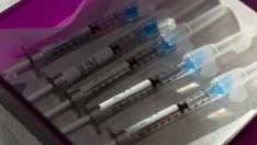 Европа може да даде зелена светлина за ваксината на Pfizer преди Коледа