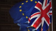 FT: Великобритания ще приеме търговска сделка след Brexit при условията на ЕС