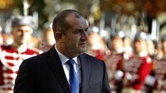 Анализатори: Президентът няма политически ресурс, за да започне свой проект