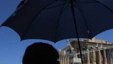 МВФ: Гръцката икономика ще се свие с 3,9% 