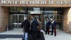 Акциите на Monte Paschi поевтиняват заради проблеми с капитала