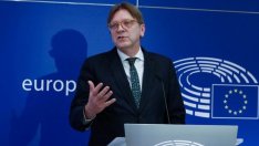 Ги Верхофстат: Заплахата на Джонсън за твърд Brexit няма да разедини ЕС