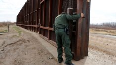 Тръмп подписа указ за изграждането на стена по границата с Мексико