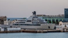 Руският олигарх Абрамович скри две суперлуксозни яхти в Турция