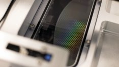 Китай ще подкрепи индустрията си за чипове с пакет за 143 млрд. долара