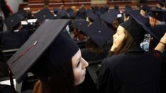 Студентите в ЕС напускат университетите най-често заради работата 