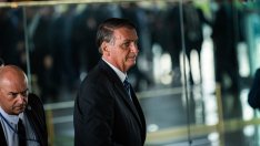 Американски политици настояват за експулсиране на Болсонаро от САЩ