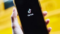Питър Наваро: Лидерът на TikTok е кукла на конци