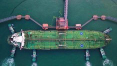 Китай преговаря с Русия за закупуване на петрол за стратегическите си резерви