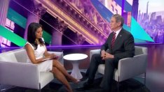 Скот Бесънт: Фед в момента си гледа в краката