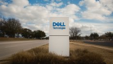 Dell повиши годишната си прогноза заради възстановяване на търсенето