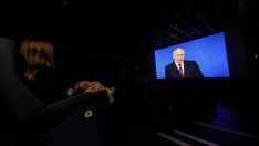 Русия засилва интернет контрола си в критична за Путин година