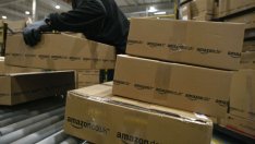 Amazon ще разчита на нискотарифен превозвач за пратките си