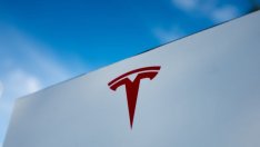 Tesla може да помогне за създаването на батерии за обдишватели