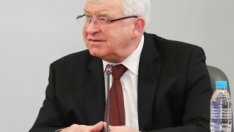 Кирил Ананиев подписа договора с "Главболгарстрой" за новата детска болница