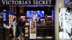 Ръководителят на Victoria's Secret обмисля да се оттегли и да продаде марката