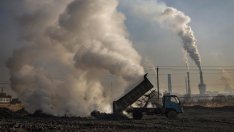 Можем ли да накараме Big Oil да плати за щетите от климатичните промени?