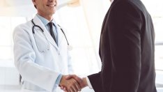 Първа инвестиционна банка дава заем с атрактивна лихва за лекари и стоматолози