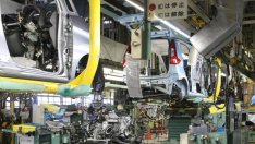 Toyota отново понижи производствените си цели за май заради нарушените доставки