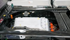 Американските компании за батерии се насочват към сделки в чужбина