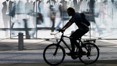 Брюксел ще прегледа практиката да се дава гражданство на инвеститори в ЕС