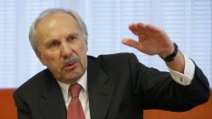 Новотни призовава за регулация и ДДС за биткойна