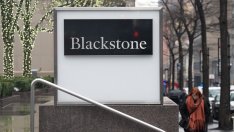 Blackstone залага на британските жилища под наем в сделка за 740 млн. долара