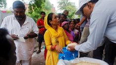 8 души на планетата притежават колкото по-бедната половина от човечеството