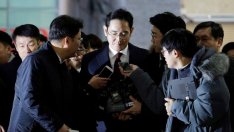 Прокурори настояват за заповед за арест на лидера на Samsung Group