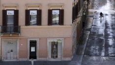 Секторът на услугите в Италия и Испания се устремява към ново дъно