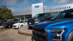 Продажбите на Ford се свиват заради фабричните промени във връзка с пикапа F-150