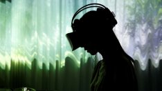 Търсенето на евтини очила за виртуална реалност намалява