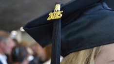 Държавата ще плаща таксите на студенти с договор с работодател за стаж