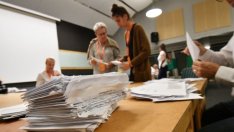 Шведската опозиция поиска оставката на премиера Стефан Льовен