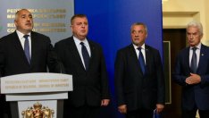 Премиерът обяви наследниците на тримата министри, подали оставки