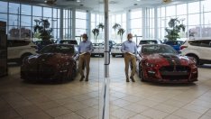 Големите автомобилни производители няма да стигнат до фалит