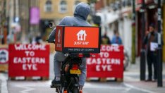 Just Eat Takeaway напуска FTSE 100 този месец 