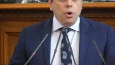 Асен Василев: Хората на площада ни гласуваха доверие